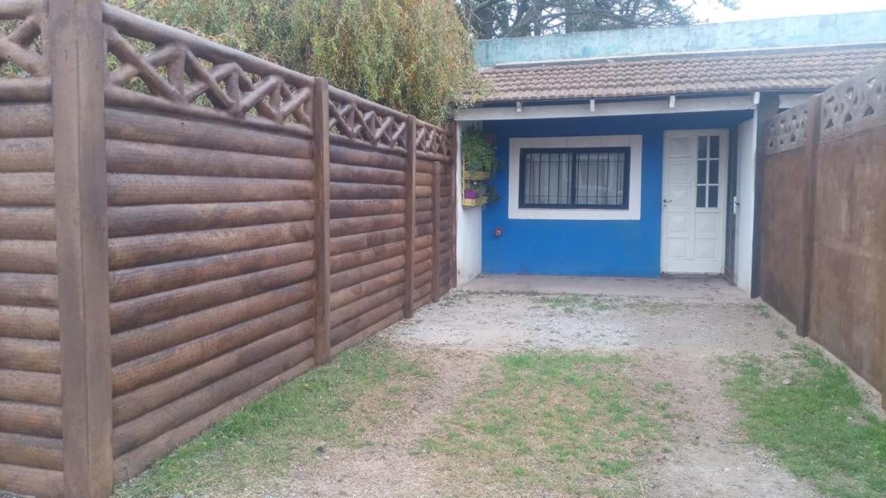 Zut1 Apartment